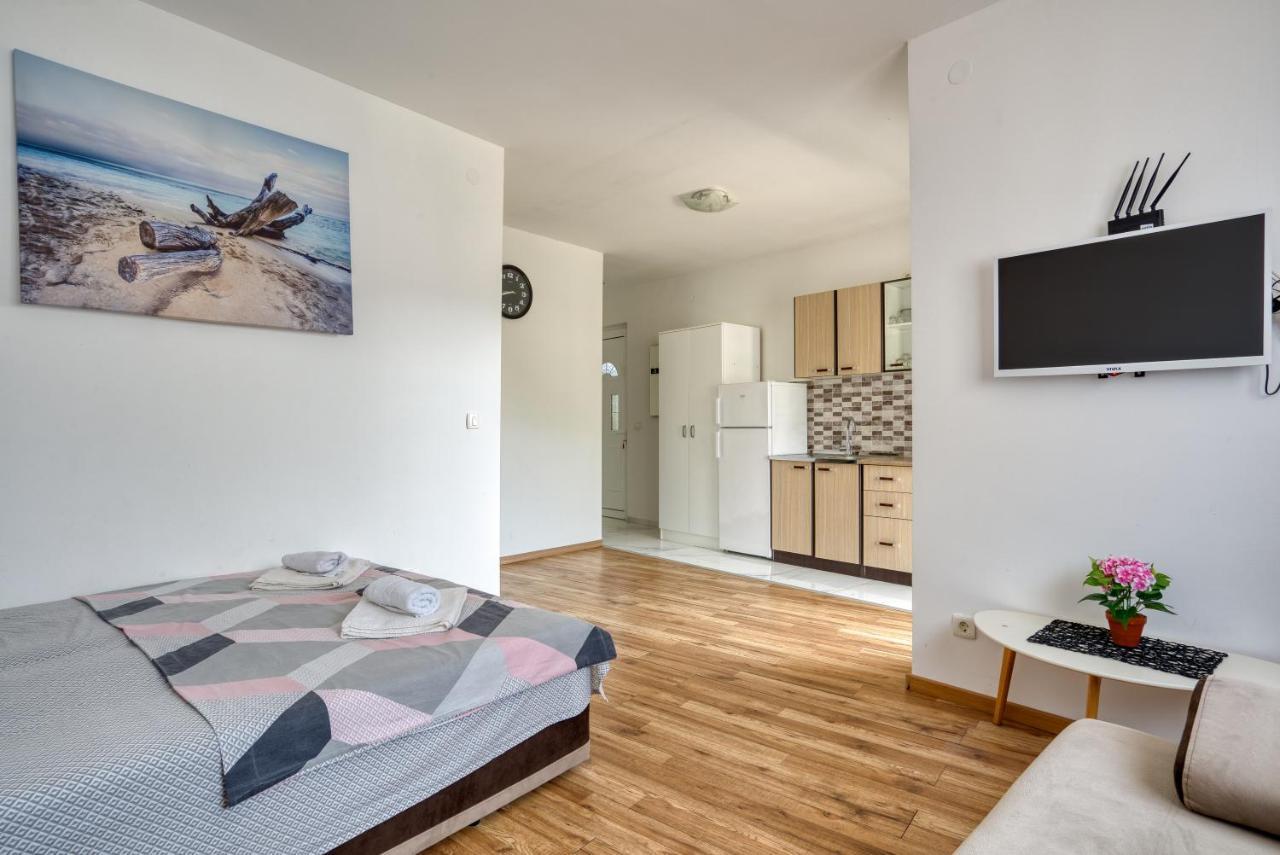 Apartmani Cukic Rafailovici Будва Екстер'єр фото