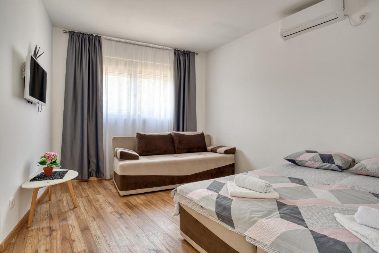Apartmani Cukic Rafailovici Будва Екстер'єр фото