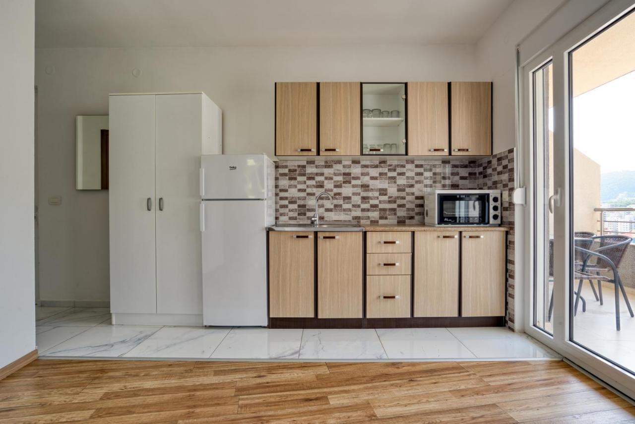 Apartmani Cukic Rafailovici Будва Екстер'єр фото
