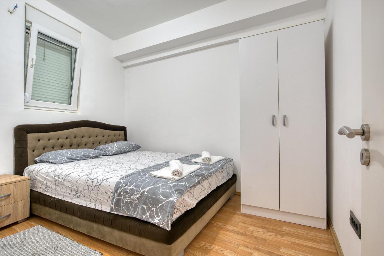 Apartmani Cukic Rafailovici Будва Екстер'єр фото