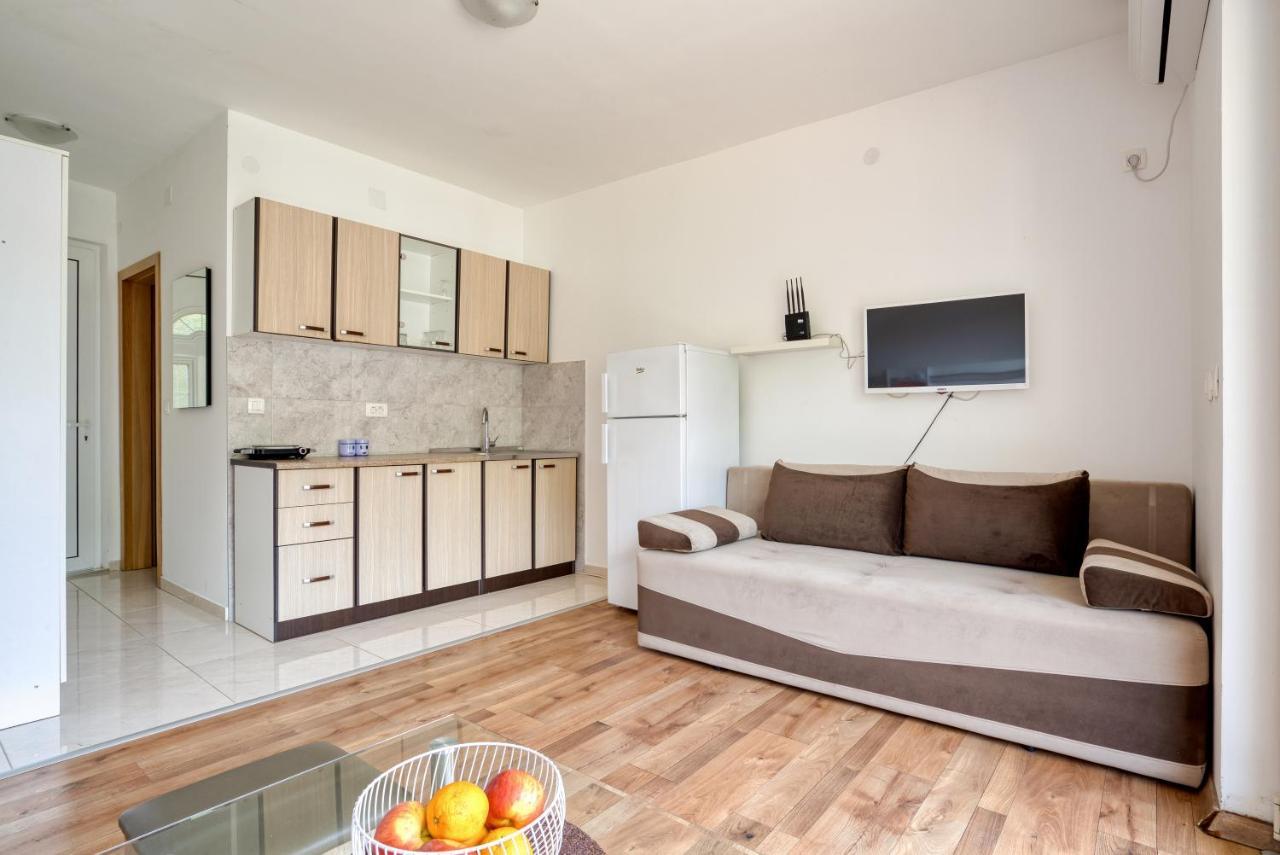 Apartmani Cukic Rafailovici Будва Екстер'єр фото