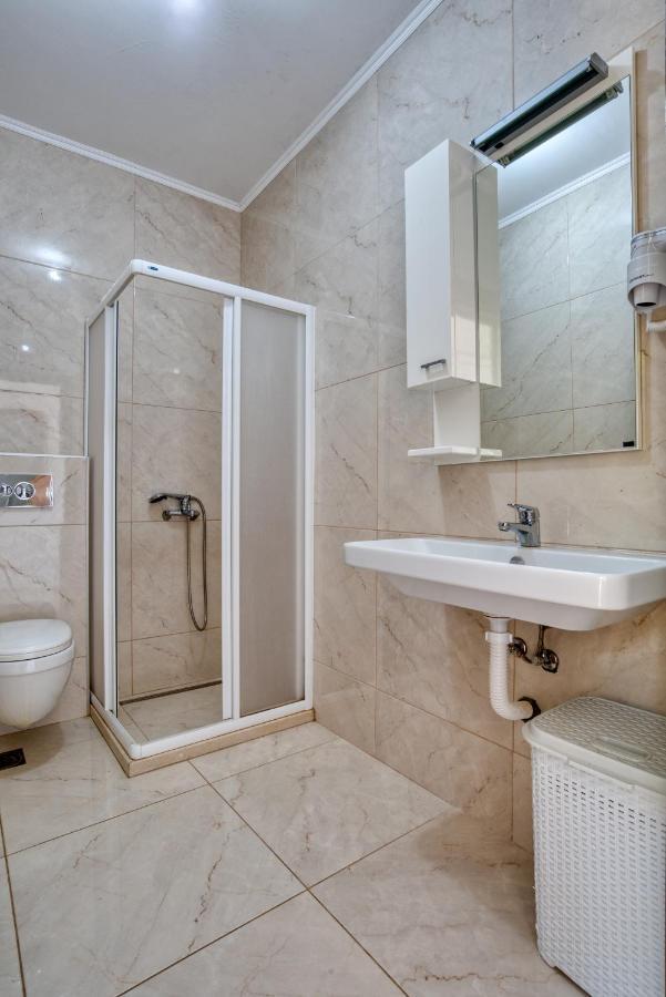 Apartmani Cukic Rafailovici Будва Екстер'єр фото