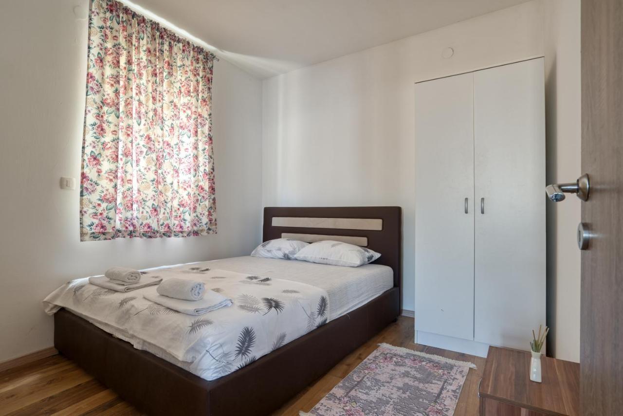 Apartmani Cukic Rafailovici Будва Екстер'єр фото