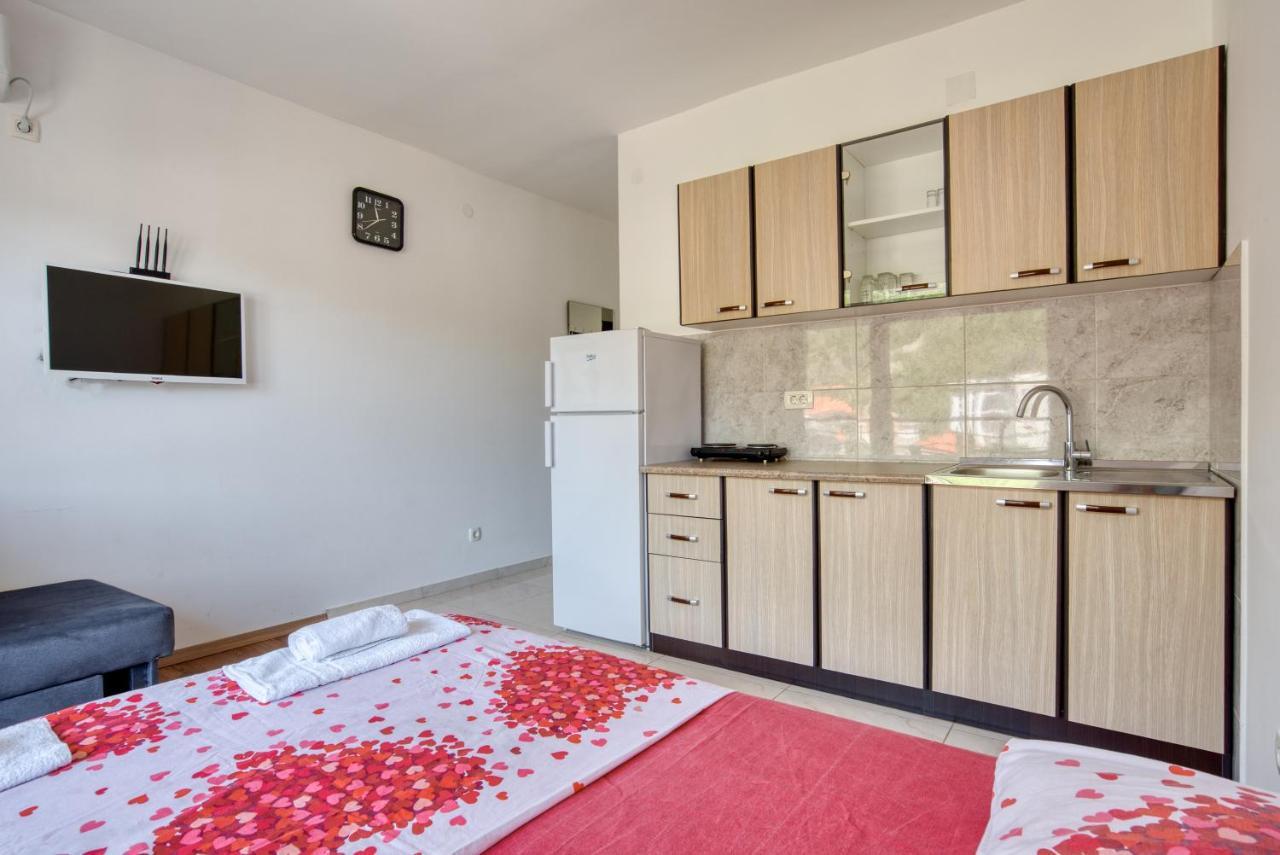 Apartmani Cukic Rafailovici Будва Екстер'єр фото